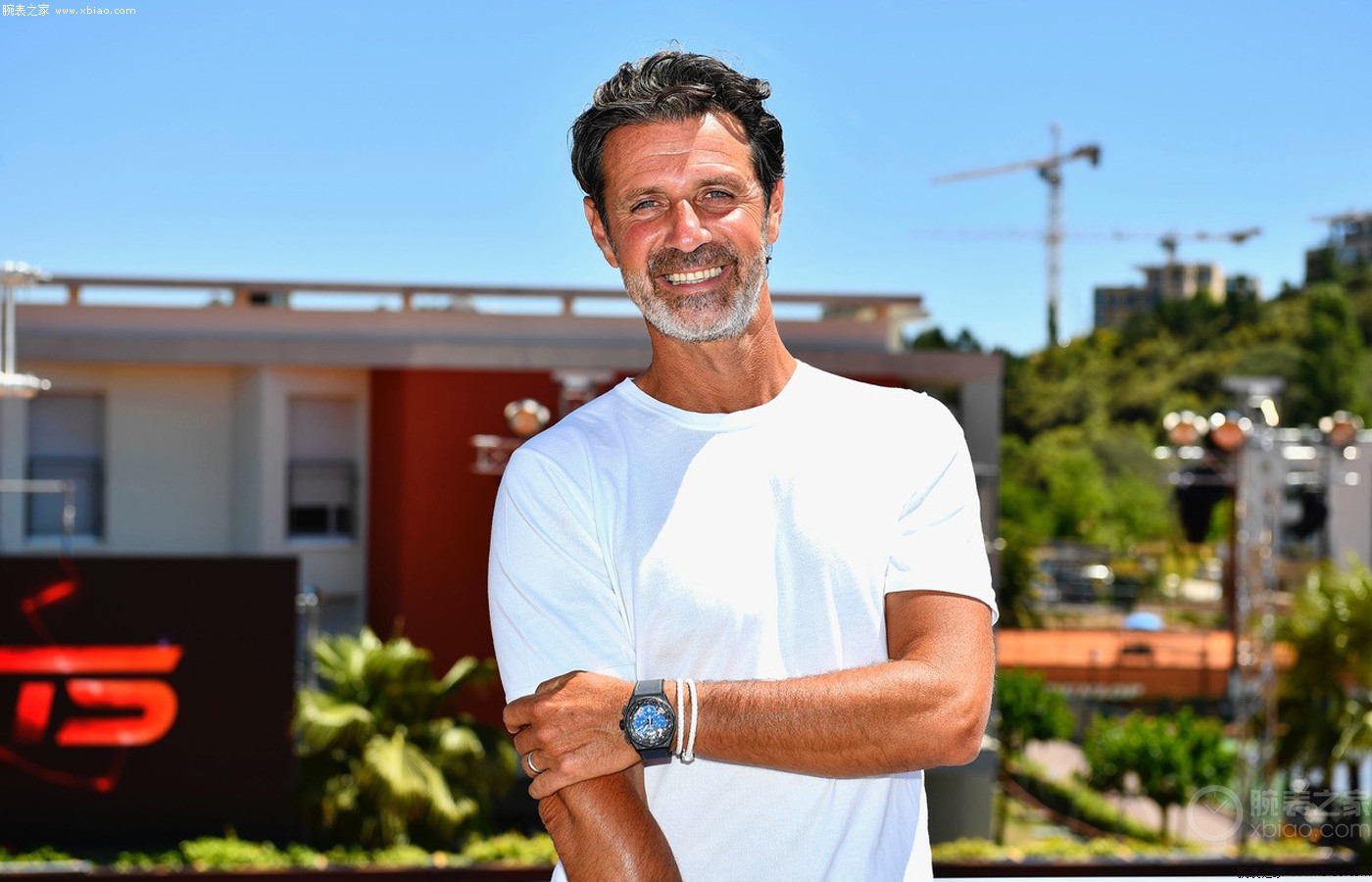 他们轻松碾 他们轻松碾